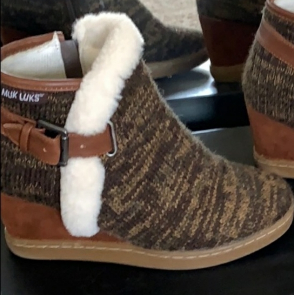 Nice booties wedge heels buckle ankle boots